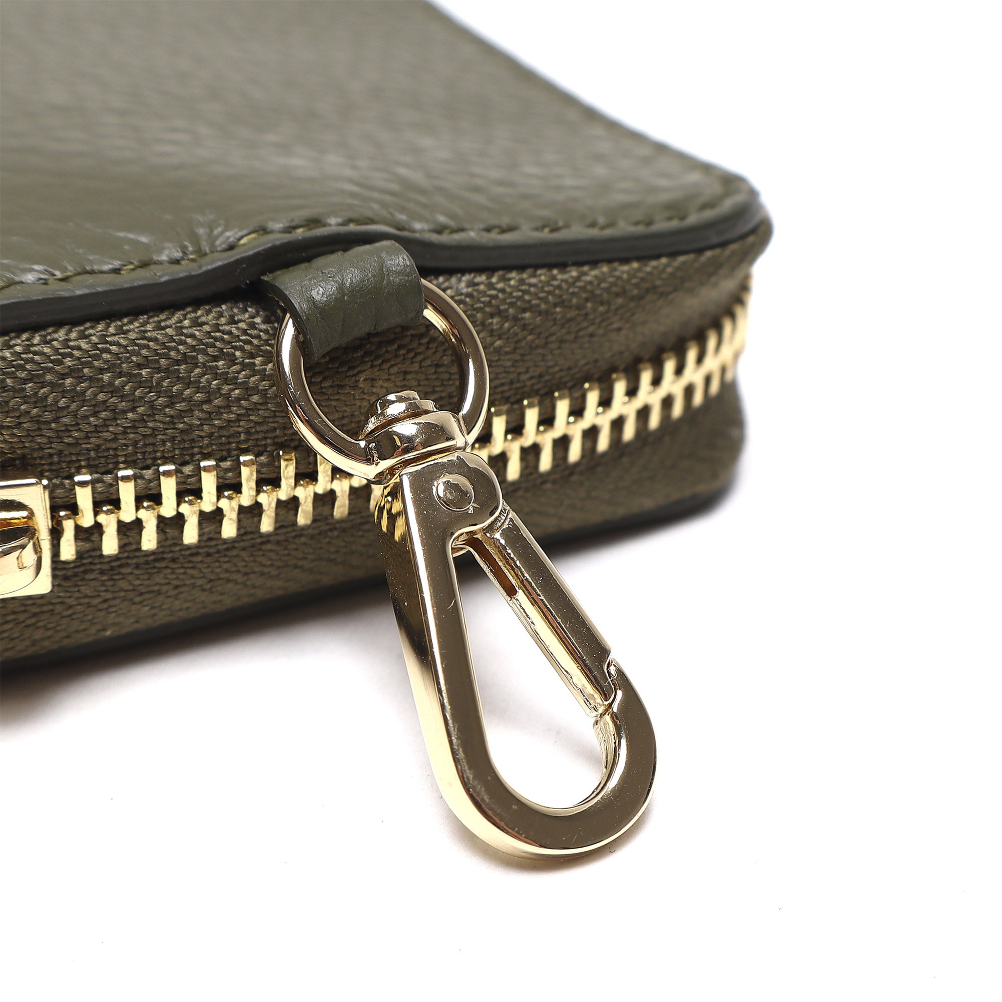 Portadocumenti Donna in Vera Pelle Made in Italy con Zip e Moschettone Oro