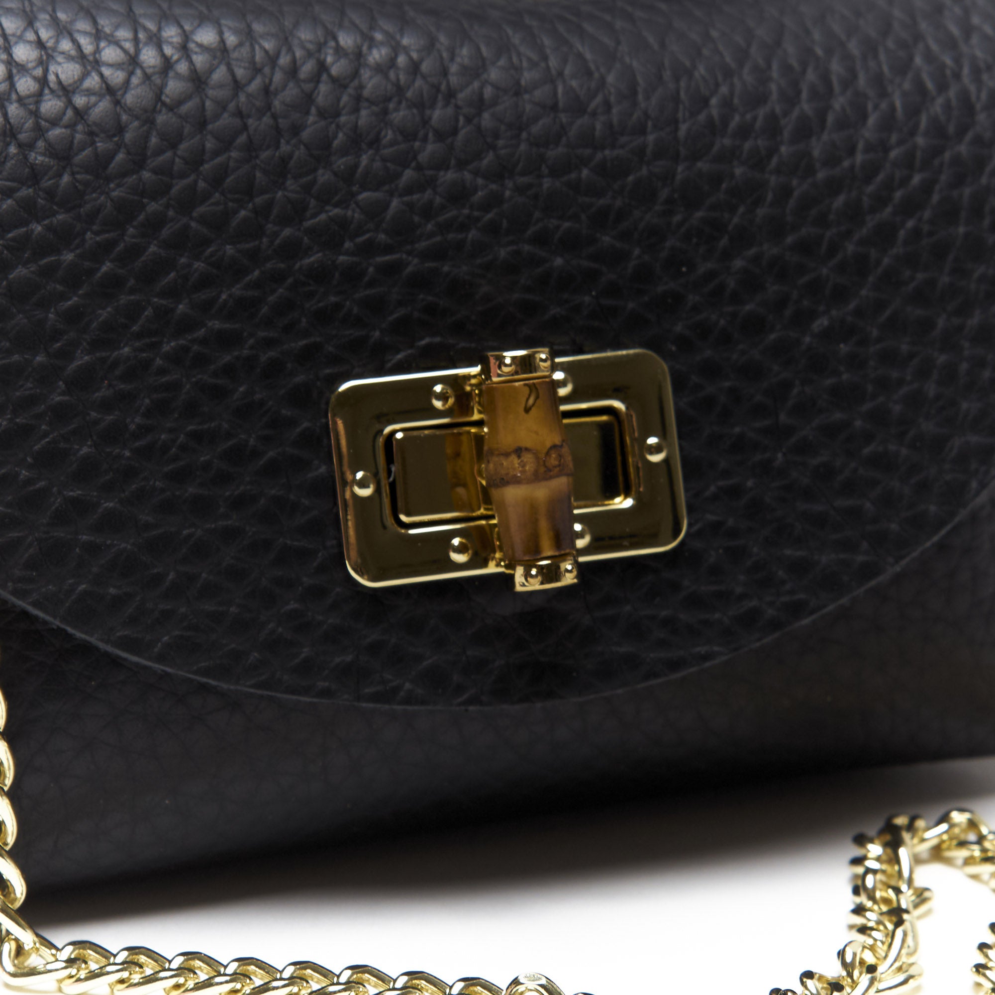 Mini Pochette in Vera Pelle con Tracolla a Catena – Made in Italy