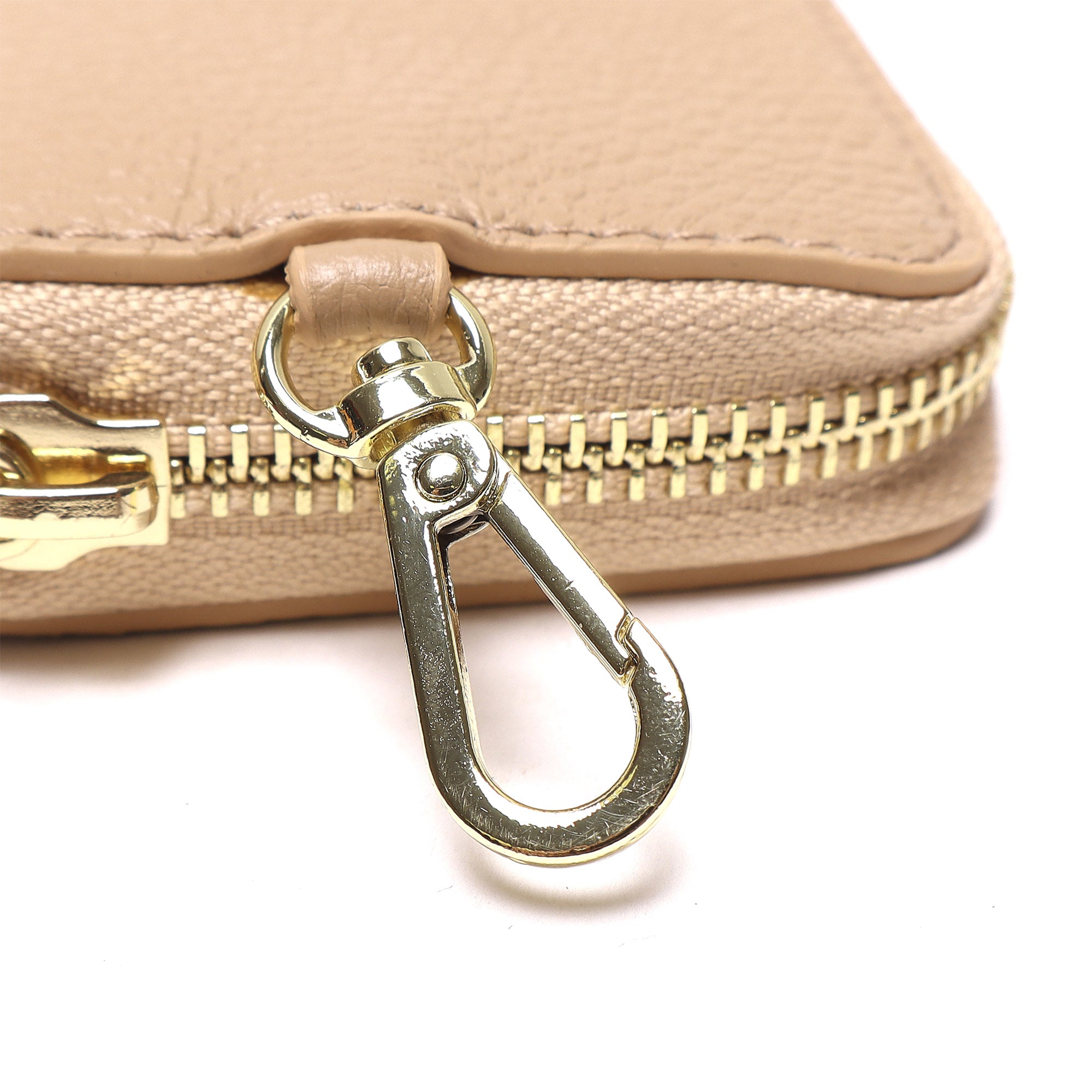 Portadocumenti Donna in Vera Pelle Made in Italy con Zip e Moschettone Oro