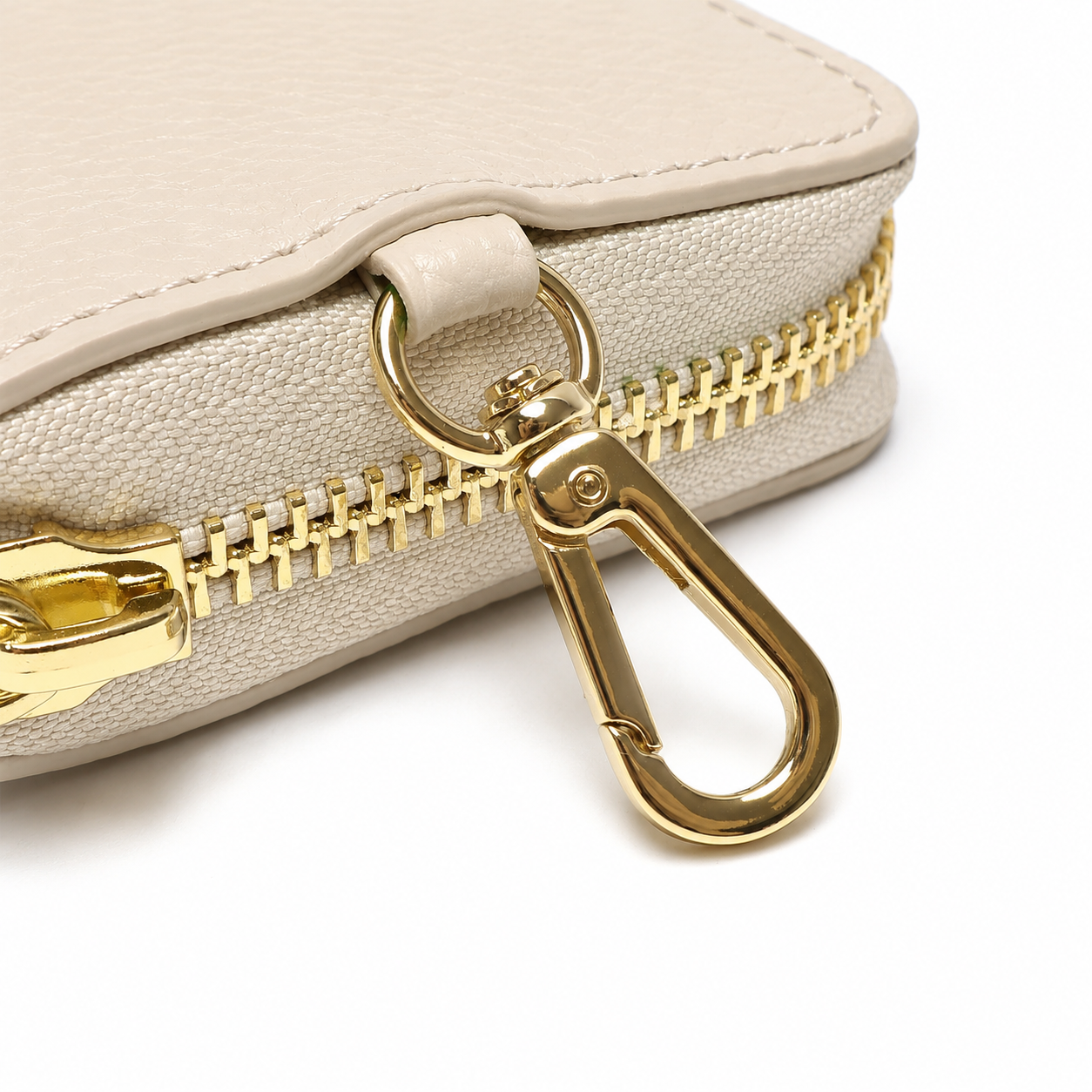 Portadocumenti Donna in Vera Pelle Made in Italy con Zip e Moschettone Oro