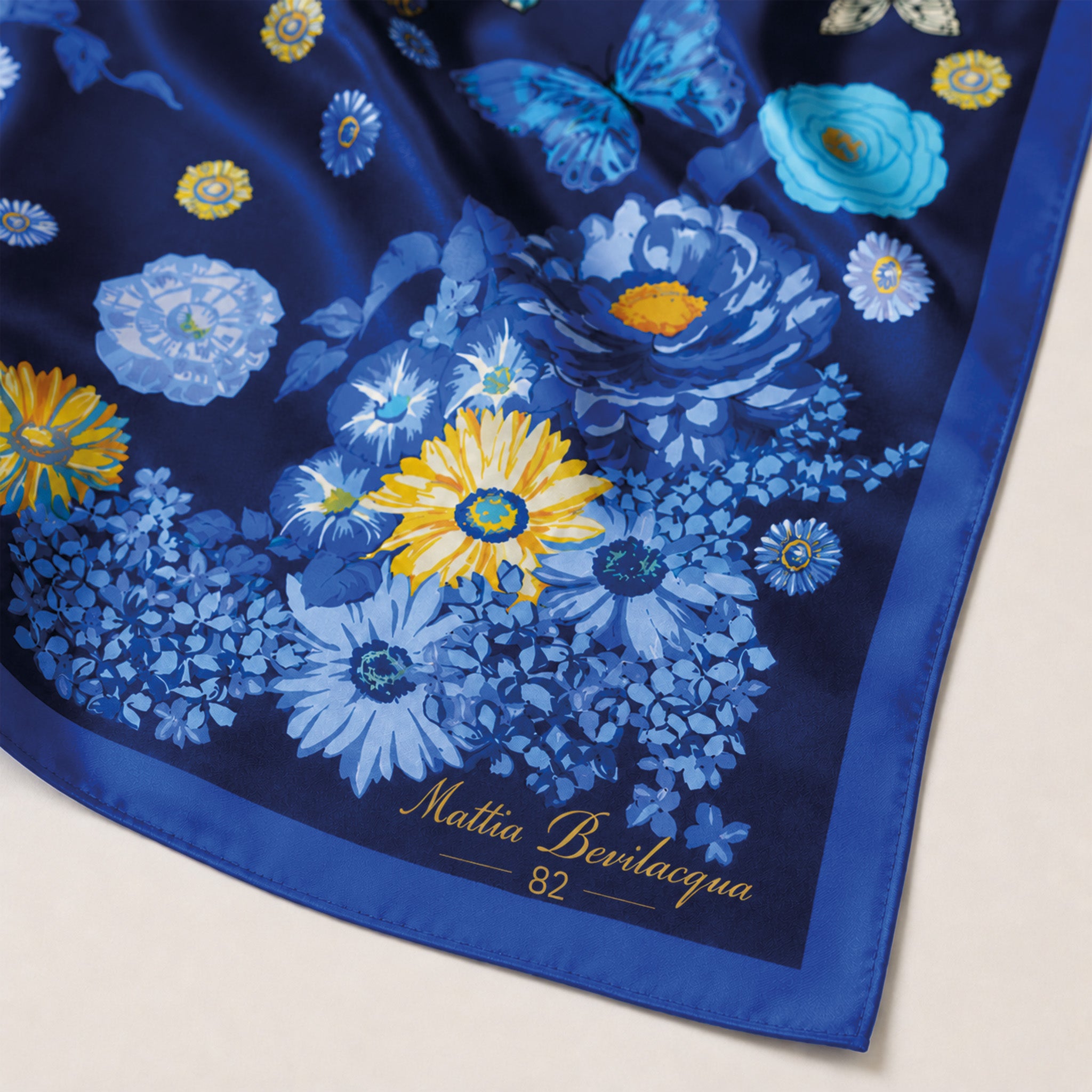 Foulard donna in pura seta – Stampa Aura Reale