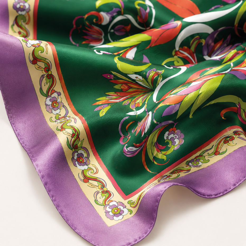 Foulard donna in pura seta – Stampa Labirinto Reale