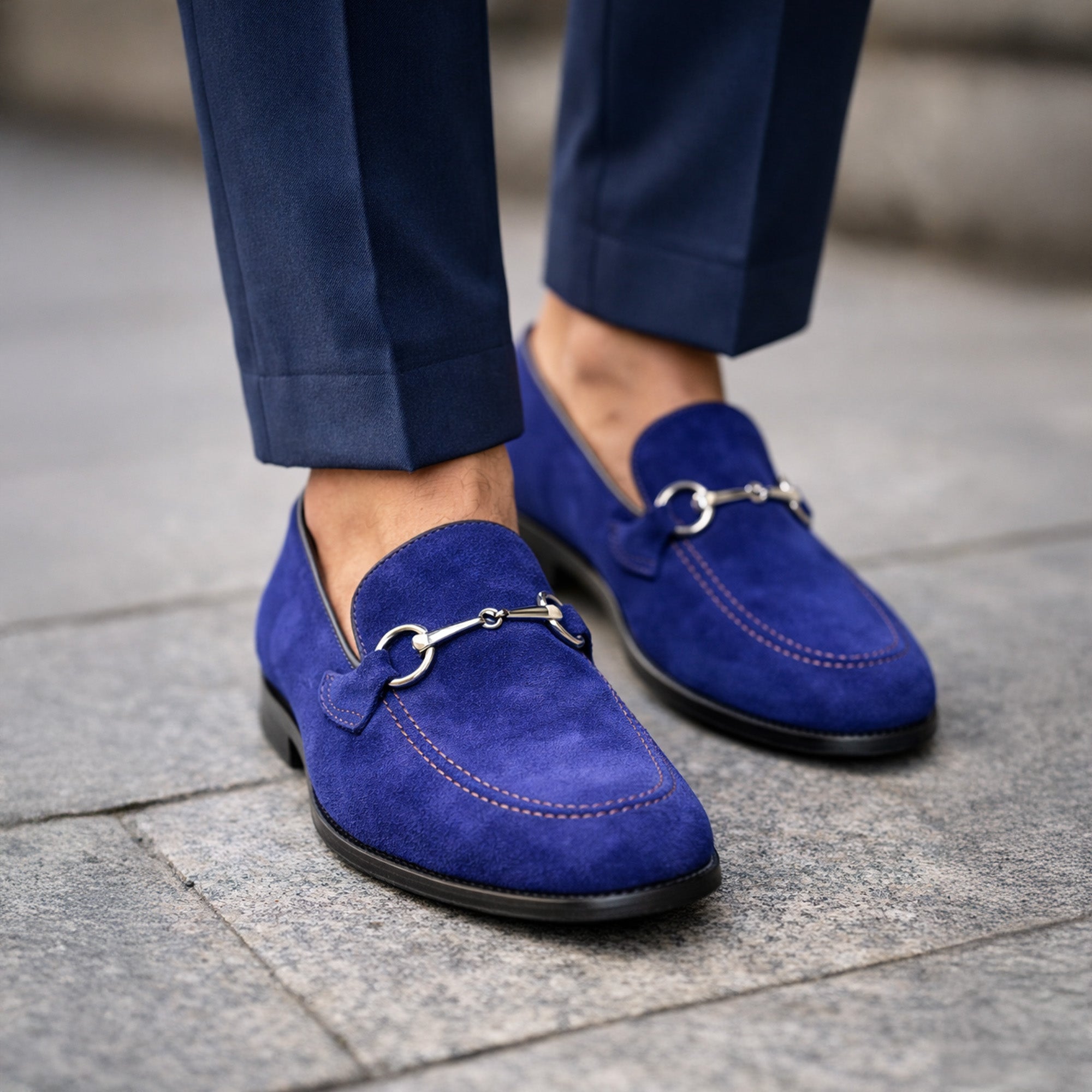 Scarpa Mocassino scamosciato da uomo con staffa morsetto – Suola cuoio